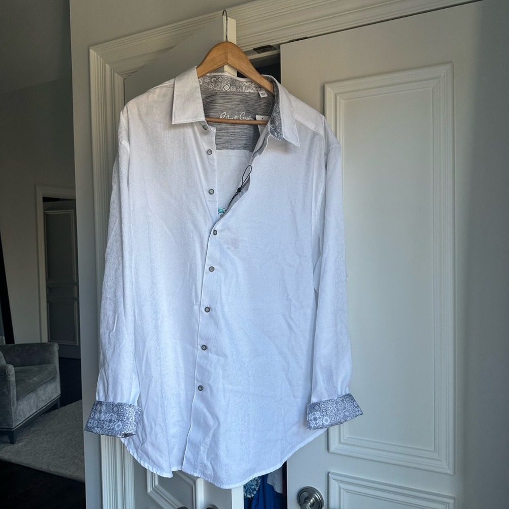 Men’s 2 XL Robert Graham dress shirt